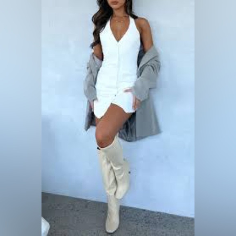 White fox white dress